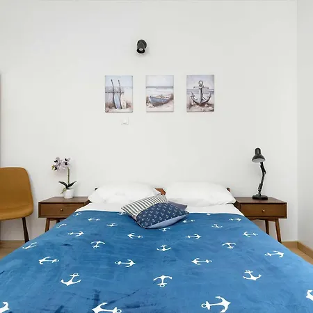 דירה Cozy With Workspace Near The Skm Station By Renters גדינייה